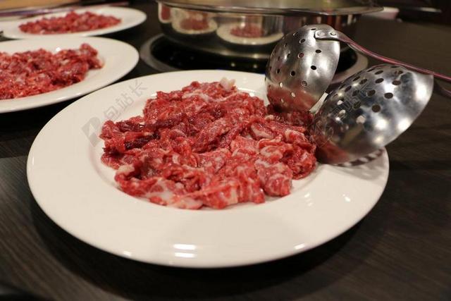餐饮唯美牛肉火锅背景图片