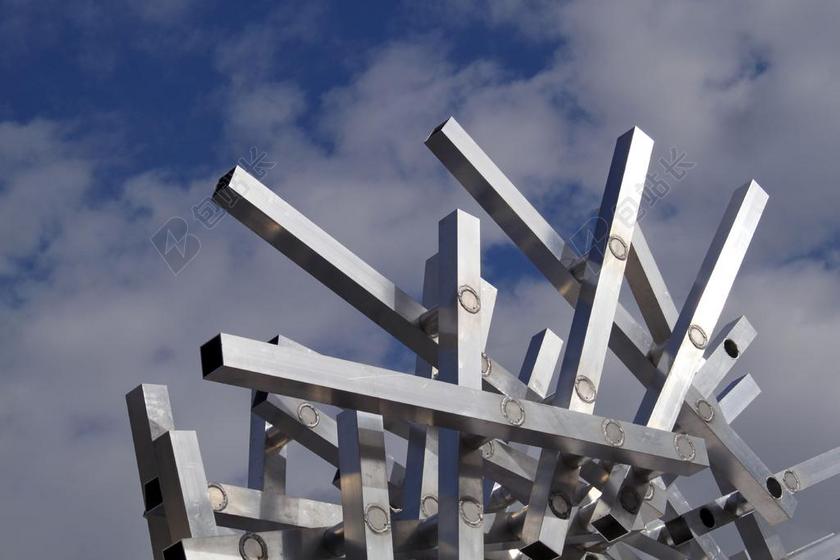 银白建筑个性抽象派现代艺术品背景图片