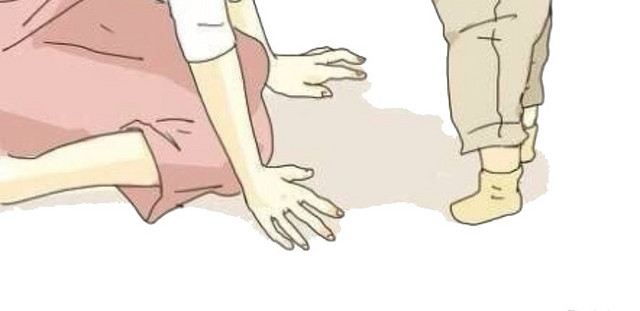 小孩扯妈妈头发
