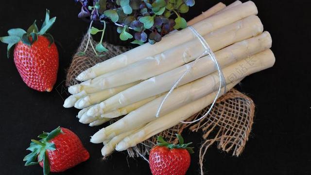 芦笋 草莓 春天 市场 食品 花园 吃 蔬菜 健康