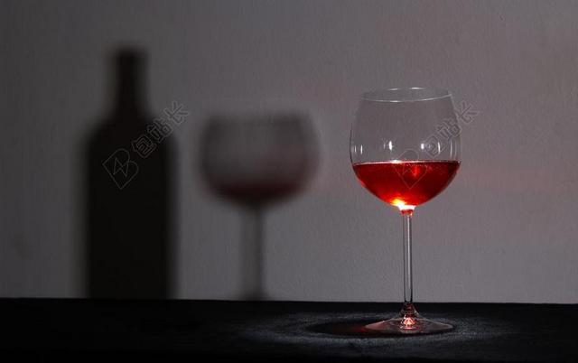 玻璃 酒 影子 酒杯 眼镜 透明 心情 受益 高兴 静物
