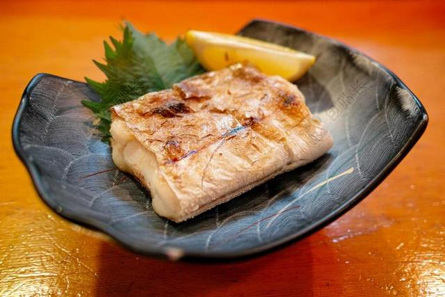 餐厅 烹饪 食品 饮食 鱼 鱼菜 烤鱼 日本食品 带鱼
