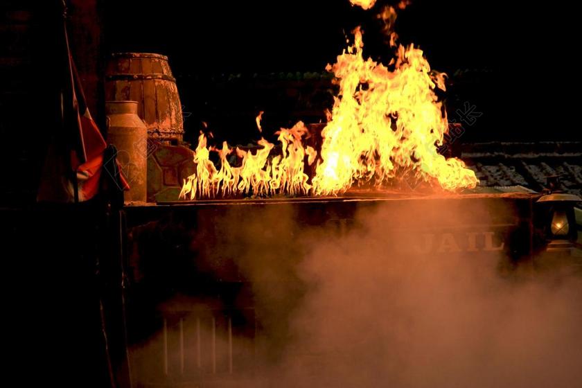 监狱起火 监狱 监狱烧伤