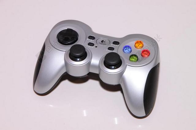 无绳 F710 手柄 游戏 罗技 摇杆 无线 的XBOX