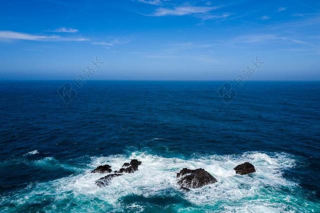 蓝色的天空 地平线 自然 海洋 岩 海 海景 天空 水