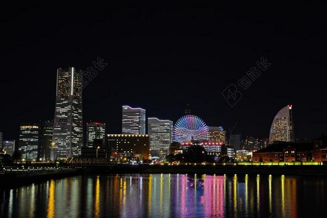 黑色旅游梦幻夜幕下都市繁华宣传背景图片