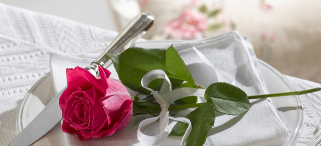 西餐厅美食玫瑰花背景BANNER