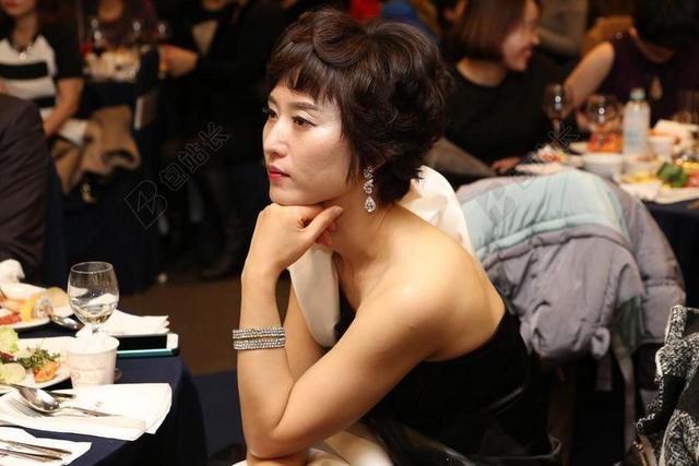 CHOEYUNA 如新 方 宴会 乏味 亚洲 妇女 美