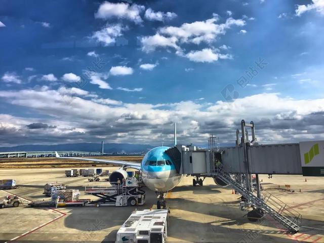 飞机 机场 大韩航空 云