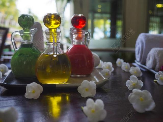 精油 温泉 治疗 芳香疗法 重要 石油 护理 放松 瓶