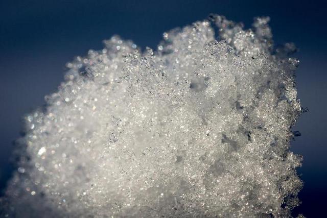 冰 冰晶体 雪 雪晶体 水晶 形成结晶 冬天 冻结 关闭