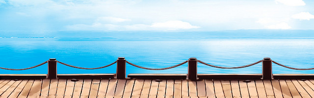 唯美海边木板桥海报背景