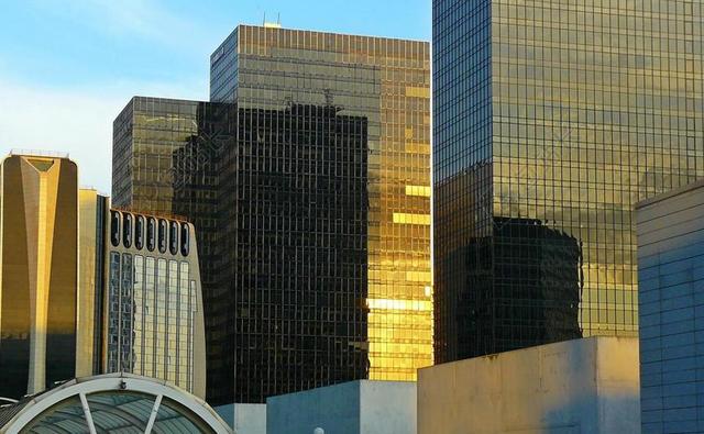 旅游简约建筑物城市背景图片