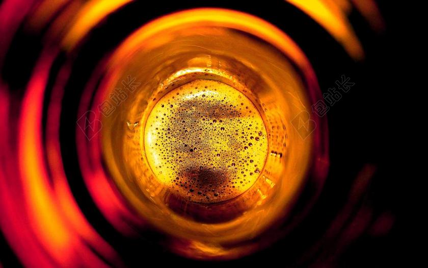 黄色的啤酒背景图片