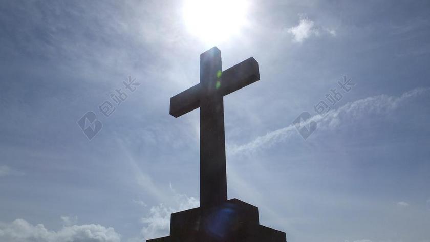 旅游简约烈日下基督教+字架背景图片