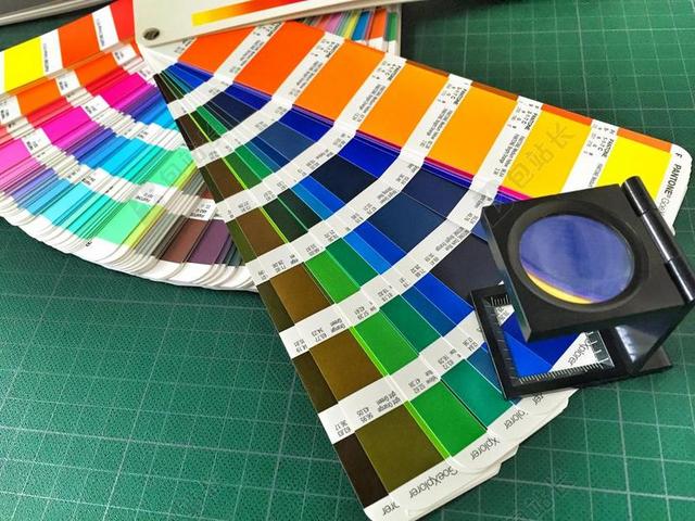 颜色 PANTONE 设计