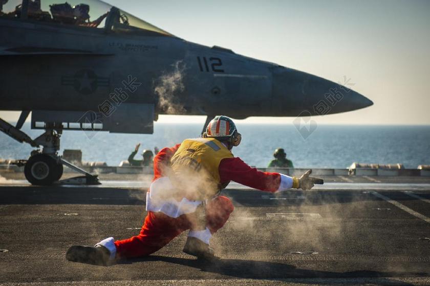 军事喷气式飞机发射 航母 信号 F 18 美国 海军 战斗机