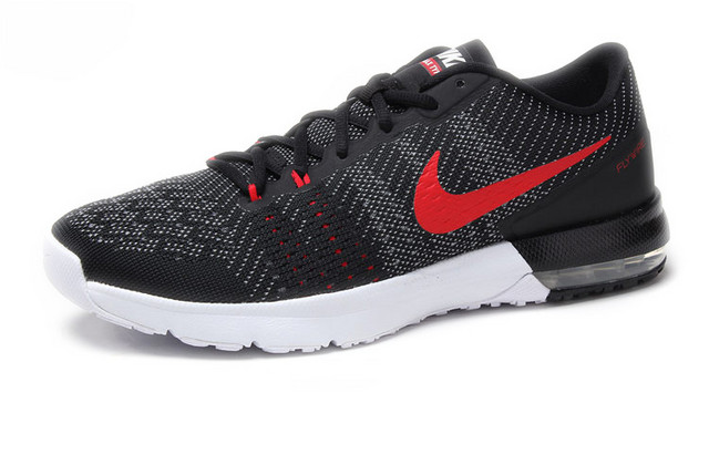 耐克NIKE运动鞋