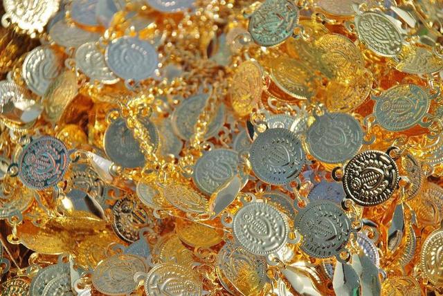 硬币 黄金 链 钱 珠宝 现金 金 黄色 有光泽 闪亮