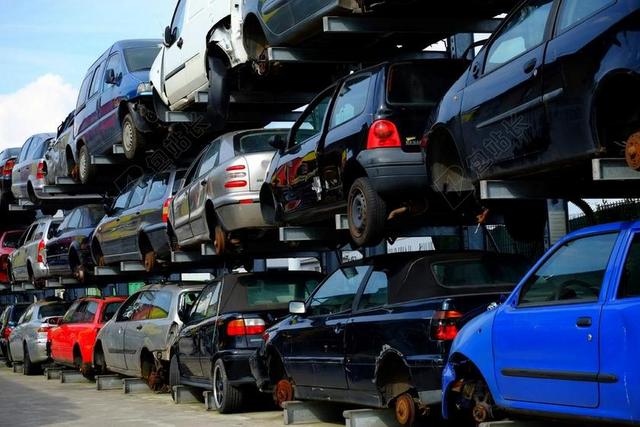 废车场 废钢 金属 破碎 不锈钢 残骸 金属废料 汽车
