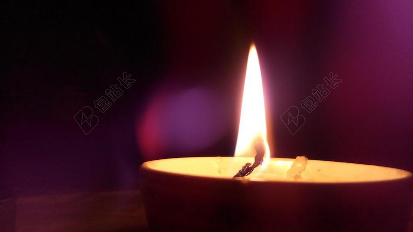广告唯美蜡烛的烛光背景图片
