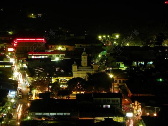 夜晚城镇灯光背景图片