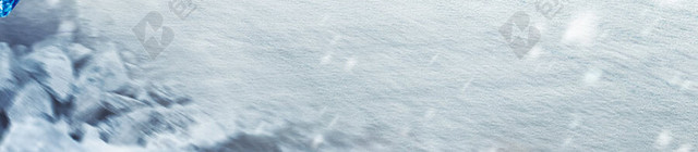 雪地首图