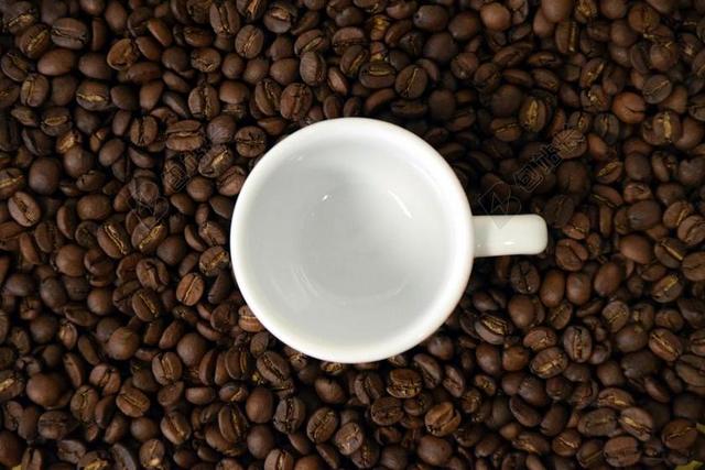 咖啡 杯 咖啡杯 咖啡豆 空杯 豆类 对比 布朗 白