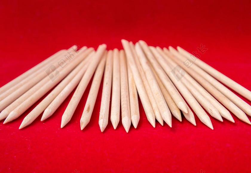 红色摄影自然木棍宣传背景图片