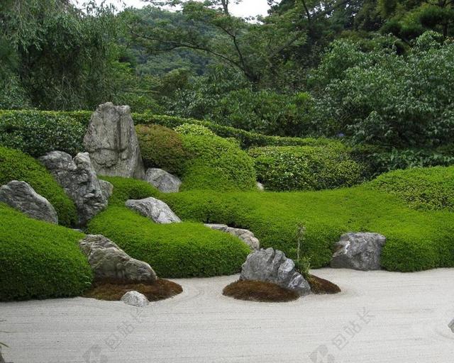 日本公园沙滩石头树林背景图片