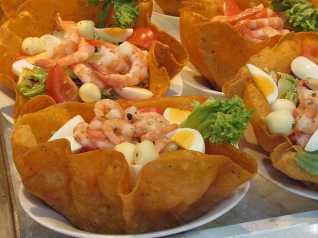 餐厅新鲜龙虾鸡蛋自助背景图片