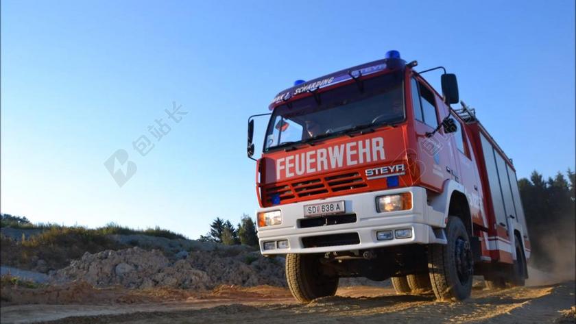 消防 消防车 地形 全轮驱动 力 越野车 PARCOUR