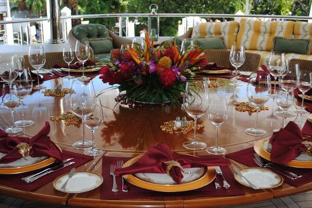 表设置 地方设置 TABLESCAPE 庆典 食品 菜 眼镜