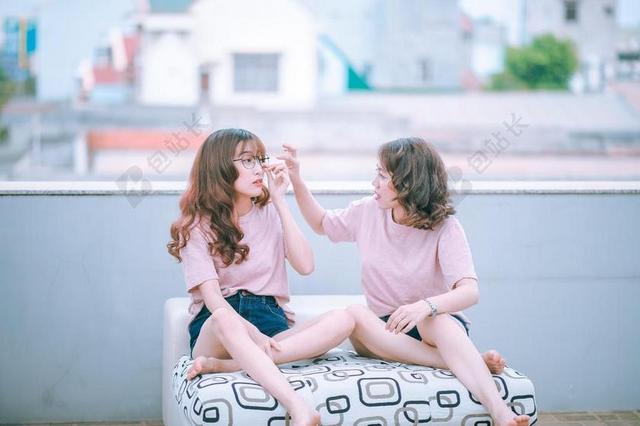 广告时尚女子模特背景图片
