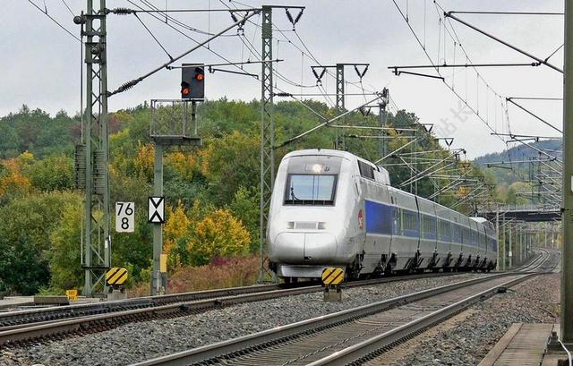 TGV 法国国营铁路公司 高速铁路线 德国 斯图加特空间