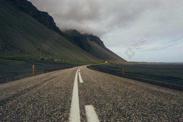 摄影复古昏暗的高速公路背景图片