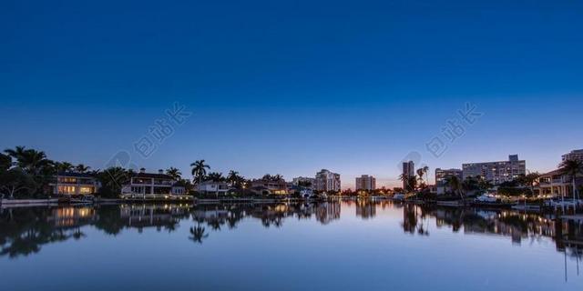 城市的研究 城市 晚上 现场 照明 灯 夜 黑暗 湖 海滨