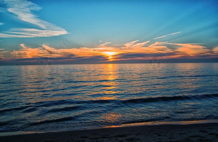 自然唯美落山的太阳背景图片