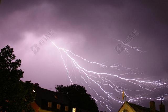 雷暴 夜 埃尔丁 天空 闪光 天气 闪电闪光 性质 云 黑