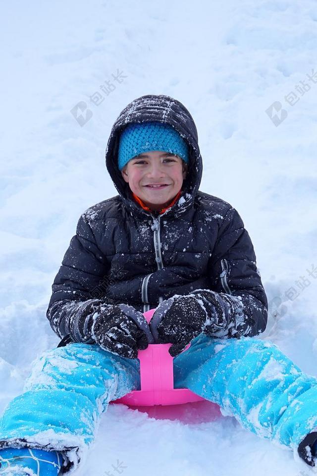 男孩 平底雪橇 鲍勃 驱动器 雪 景观 冬季运动 滑雪橇