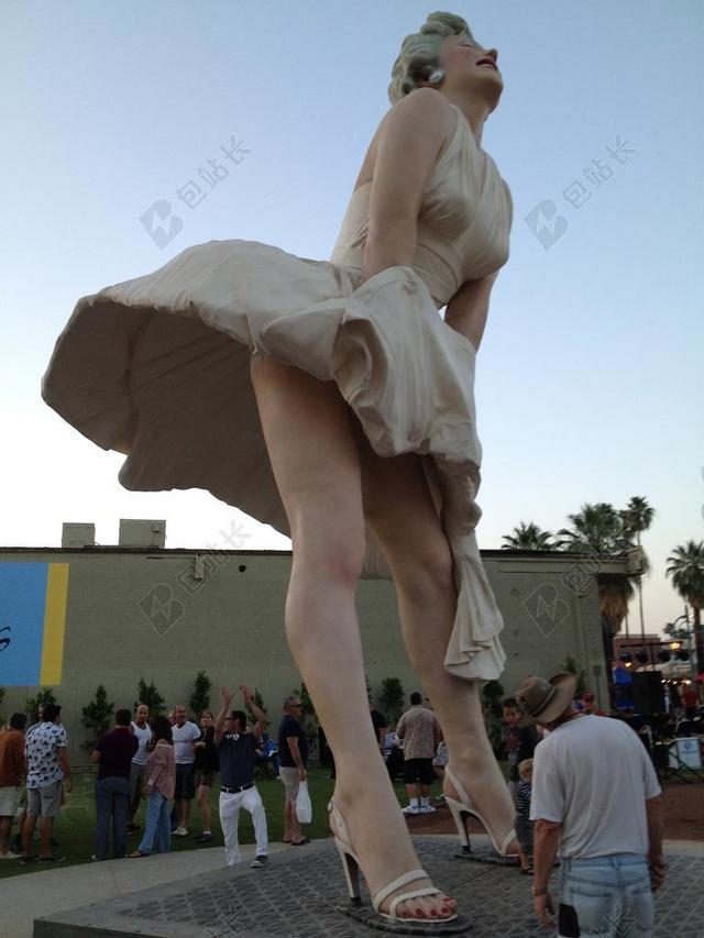 玛丽莲 · 梦露雕像纪念碑背景图片