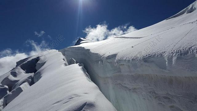 ORTLER 裂缝 冰川 高山 山 高海拔山区游 冰 雪
