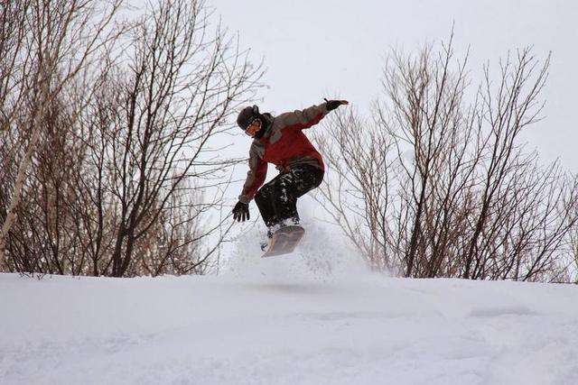 运动户外滑雪运动员背景图片