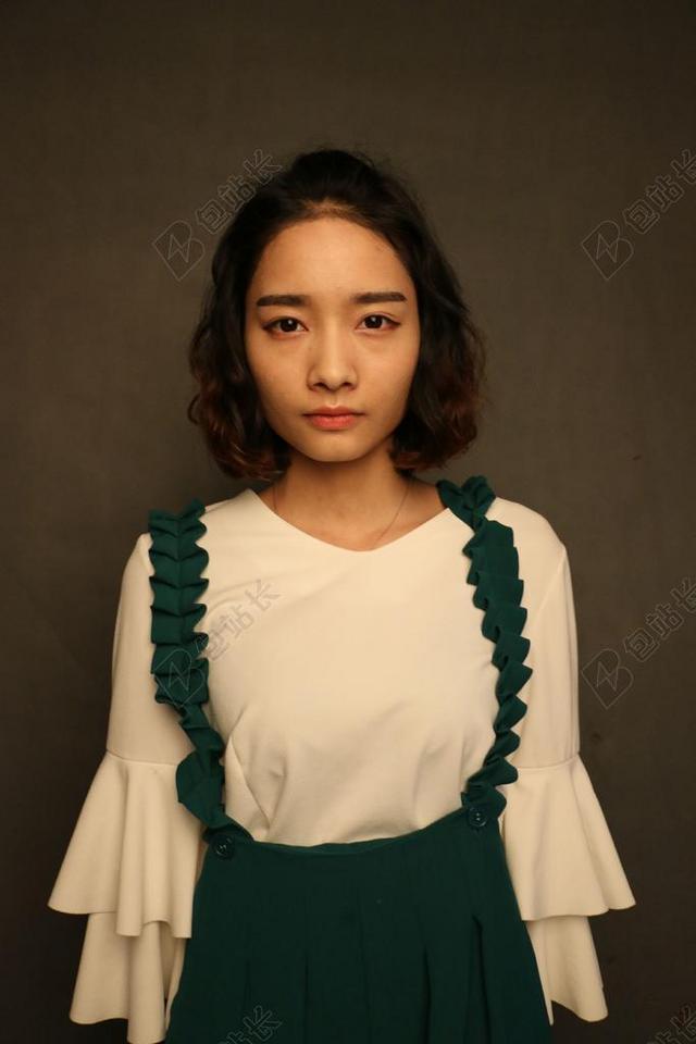 人像 摄影 模特 女人 中文 年轻 面对