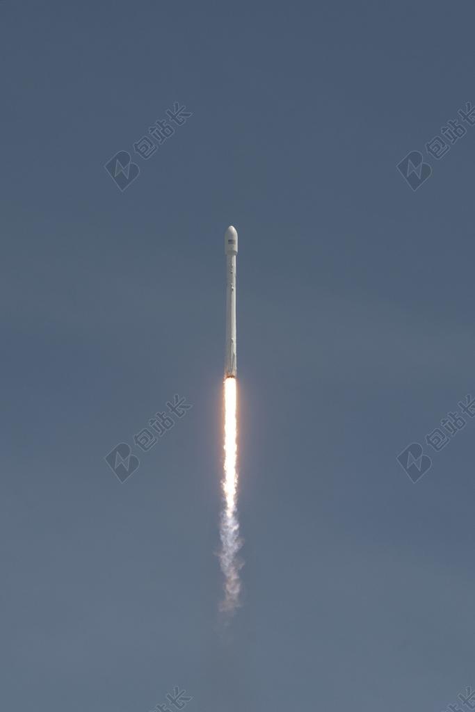 火箭发射 SPACEX公司 升空 启动 火焰 推进 空间 火箭