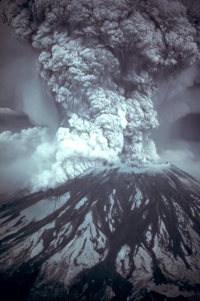 圣海伦 火山爆发 爆发 爆炸 烟 尘云 火山灰云 灰 灾难