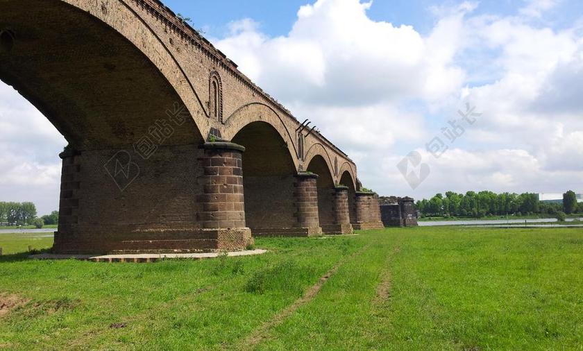 建筑清新莱茵铁路桥背景图片