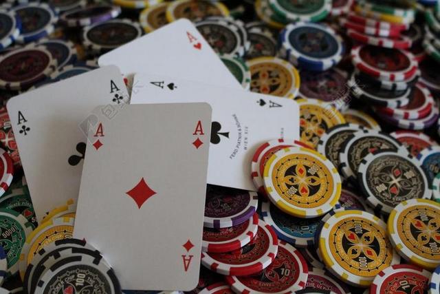 扑克 高手 芯片 钱 游戏 颜色 团队 黄金 红色 蓝色