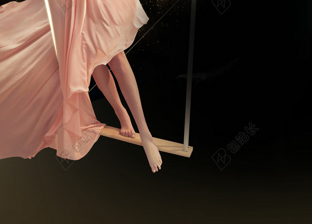 插着翅膀的女人黑色背景海报美容设计广告