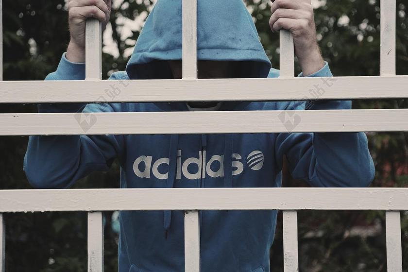 格栅 依赖 生活 监狱 僵局 吸毒成瘾 酒精中毒 绝望